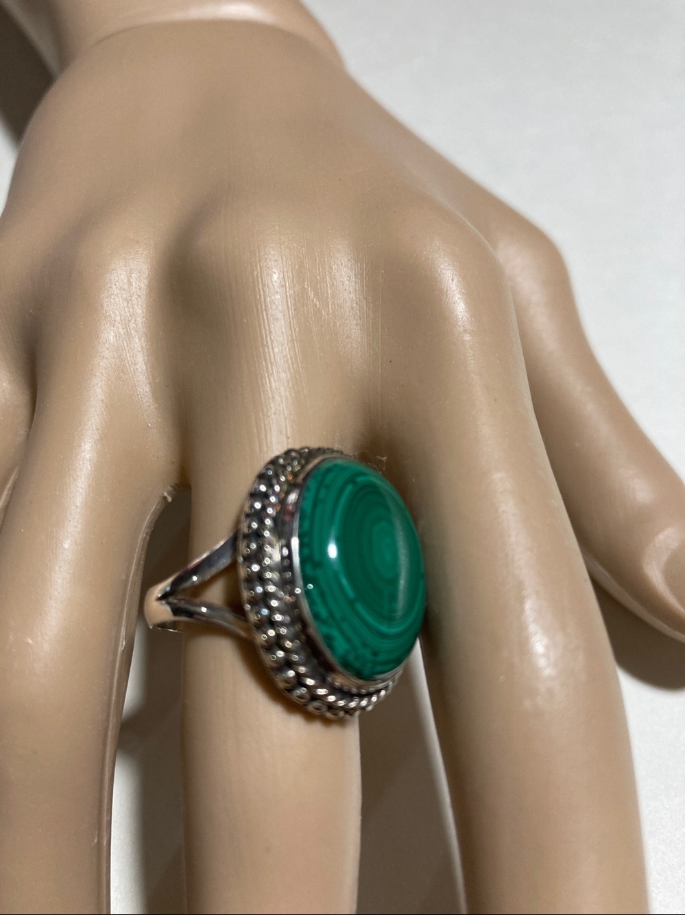 JTV Sterling Silver Ring with Green Malachite Cabochon Size 7 1/2